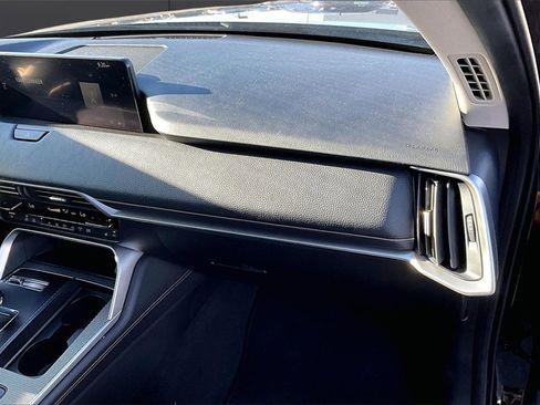 Certified 2025 MAZDA CX-70 3.3 Turbo w/ Preferred Package image 16