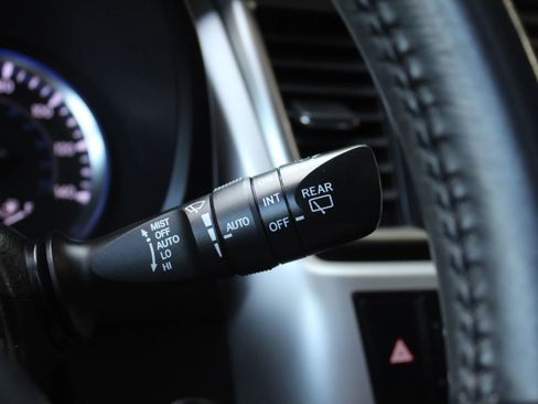 Used 2016 Toyota Highlander Limited Platinum image 35