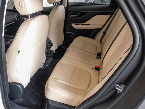 Used 2019 Jaguar F-PACE Premium AWD/4WD image 36