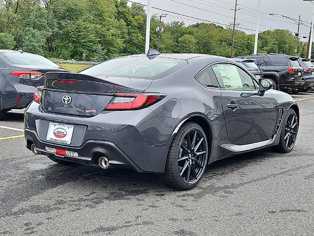 New 2026 Toyota GR86 Premium RWD image 5