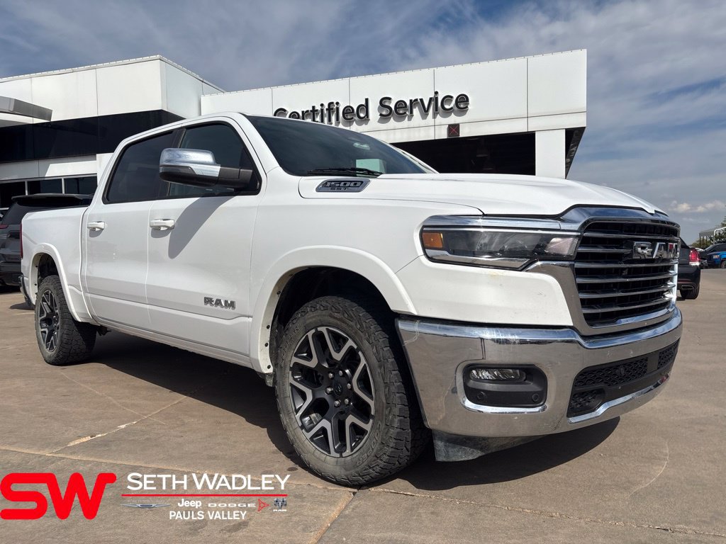 Used 2025 RAM 1500 Laramie AWD/4WD image 1