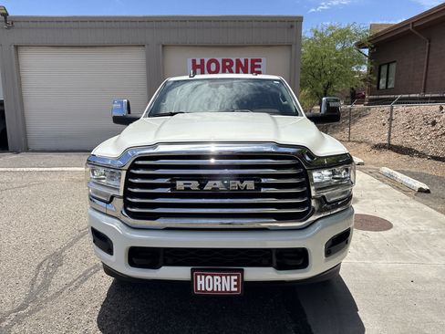 Used 2024 RAM 2500 Limited w/ Safety Group AWD/4WD image 2