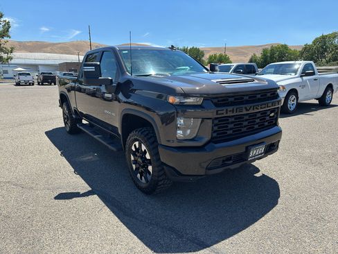 Used 2020 Chevrolet Silverado 2500 Custom w/ Custom Value Package AWD/4WD image 7