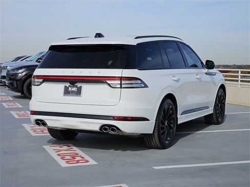 New 2026 Lincoln Aviator Reserve image 7
