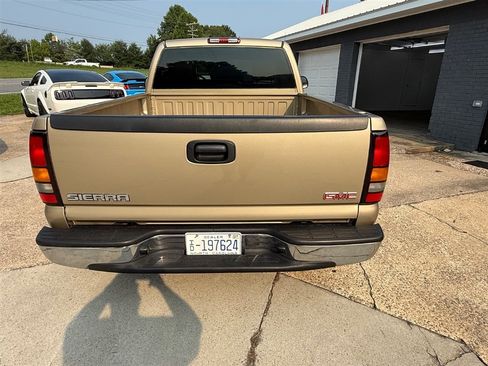 Used 2004 GMC Sierra 1500 W/T RWD image 5