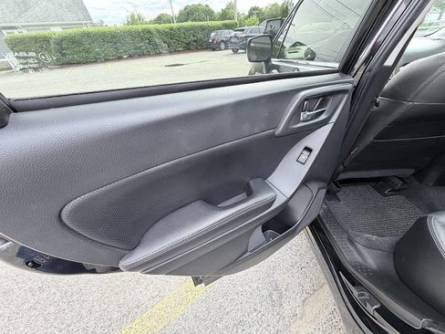 Used 2016 Subaru Forester 2.5i Limited AWD/4WD image 19