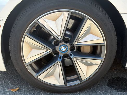 Used 2023 BMW i4 eDrive40 w/ Premium Package RWD image 13