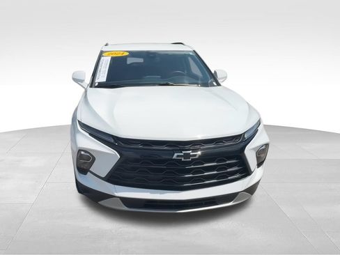 Used 2024 Chevrolet Blazer LT w/ Convenience Package FWD image 3