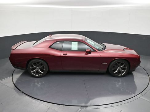 Used 2018 Dodge Challenger SXT Plus RWD image 17