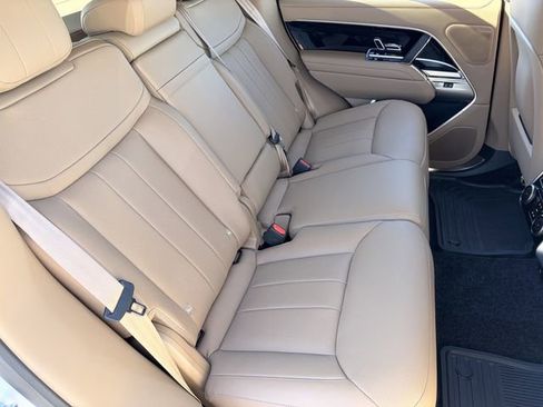 New 2026 Land Rover Range Rover SE image 12