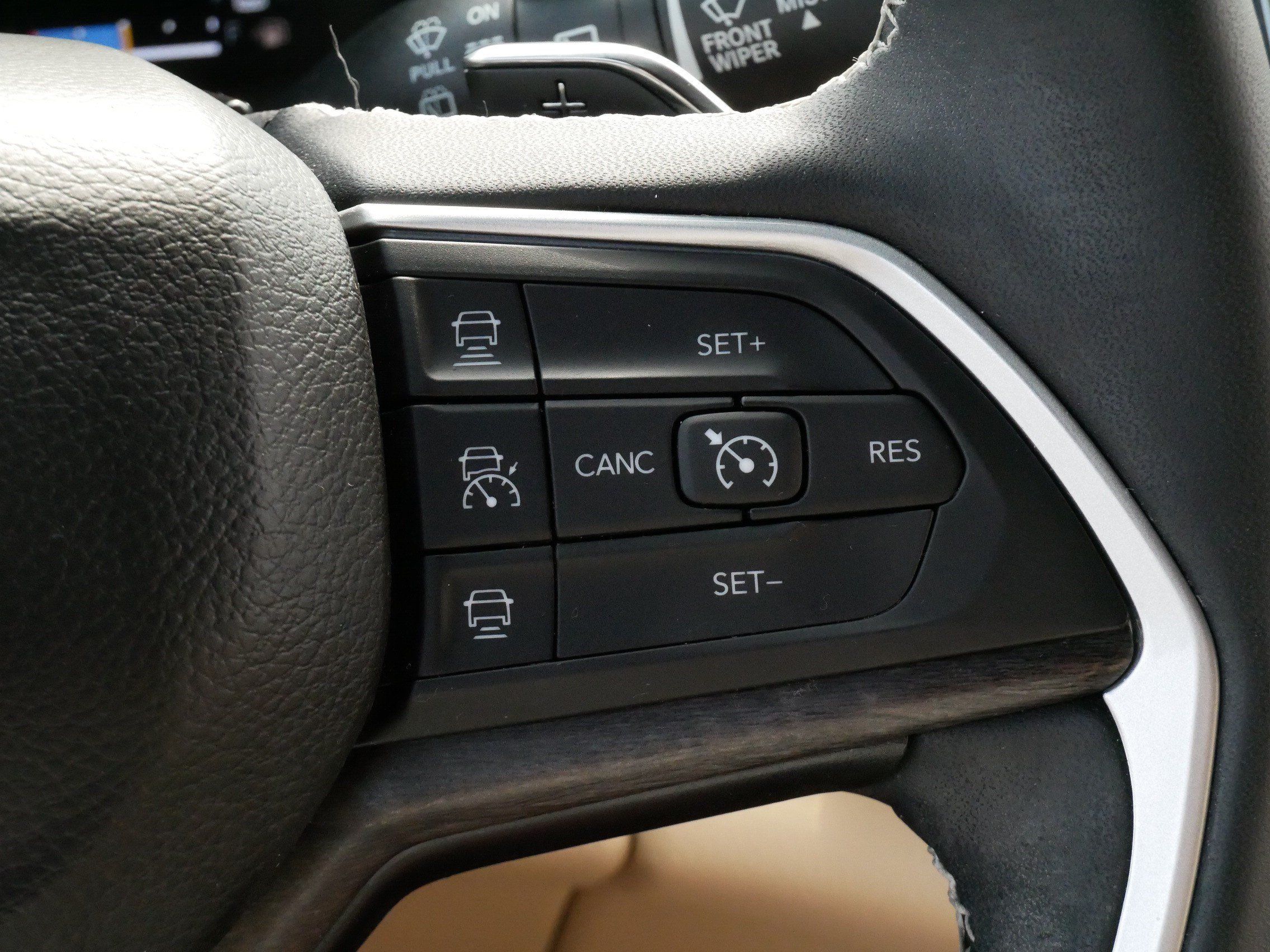 Used 2023 Jeep Grand Cherokee 4WD 4xe image 25