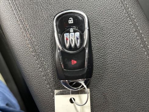 Used 2024 Buick Encore GX Sport Touring image 23