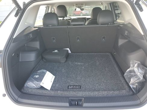 Certified 2026 Volkswagen Tiguan SE FWD image 15