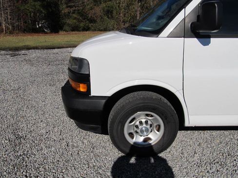 Used 2021 Chevrolet Express 2500 w/ Driver Convenience Package image 10