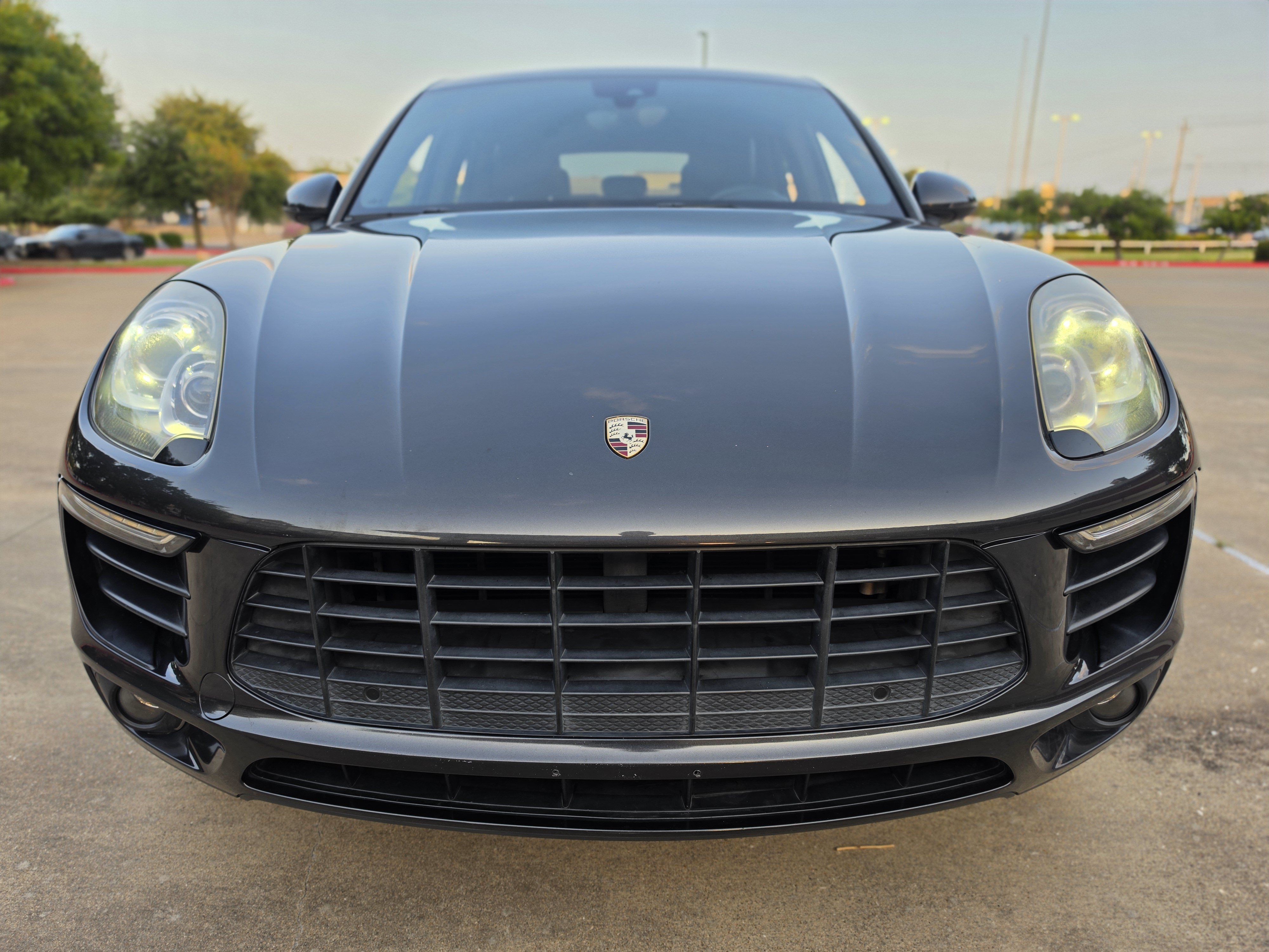 Used 2017 Porsche Macan S AWD/4WD image 2