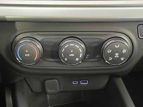 New 2026 Chevrolet Trax LS w/ Driver Confidence Package FWD image 20