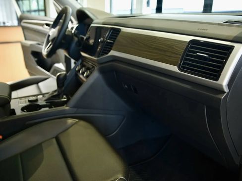 Used 2022 Volkswagen Atlas SE w/ Panoramic Sunroof Package AWD/4WD image 29
