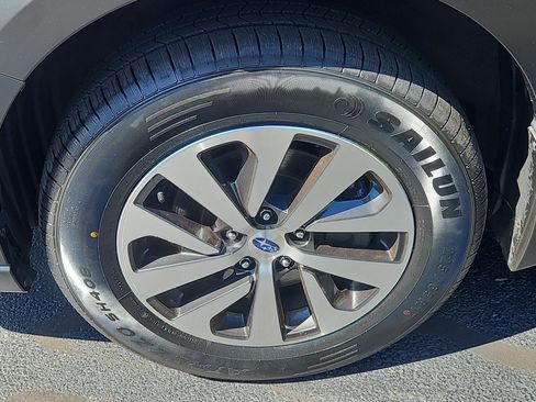 Used 2024 Subaru Outback Premium AWD/4WD image 4