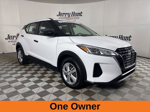 Used 2023 Nissan Kicks S image 4