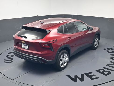 Used 2024 Chevrolet Trax LS w/ Driver Confidence Package image 34