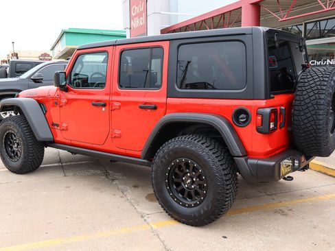 Used 2025 Jeep Wrangler Unlimited Sport AWD/4WD image 6