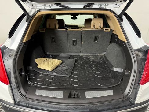 Used 2019 Cadillac XT5 Platinum image 12