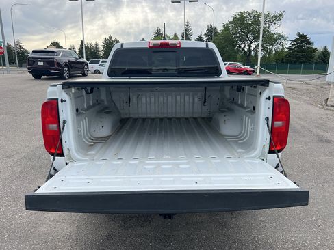 Used 2022 Chevrolet Colorado Z71 w/ Safety Package AWD/4WD image 23