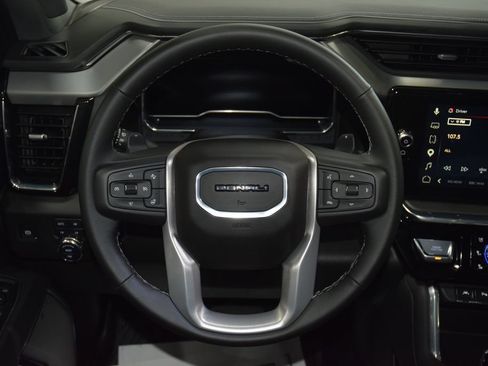 Used 2025 GMC Sierra 1500 Denali w/ Denali Reserve Package AWD/4WD image 39