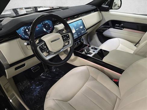 Used 2023 Land Rover Range Rover Long Wheelbase SE image 18