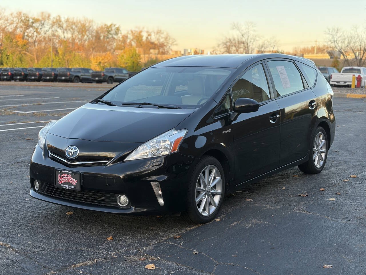 Used 2014 Toyota Prius V Five FWD image 3