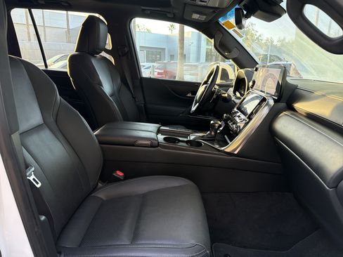 Used 2022 Lexus LX 600 4WD w/ Interior Upgrade Package image 43