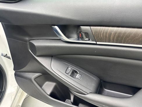 Used 2021 Honda Accord EX-L image 48