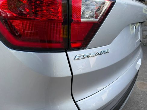 Used 2019 Ford Escape SE AWD/4WD image 11