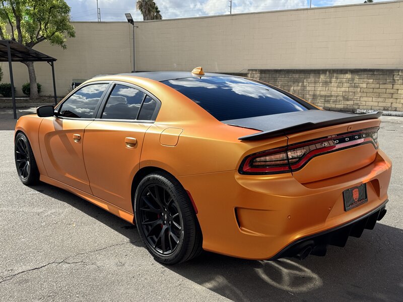 Used 2018 Dodge Charger R/T Scat Pack w/ Dynamics Package RWD image 12