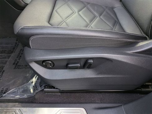 Used 2024 Volkswagen Atlas SE image 14