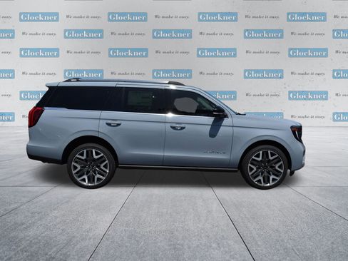 New 2026 Ford Expedition Platinum w/ Platinum Ultimate Package AWD/4WD image 4