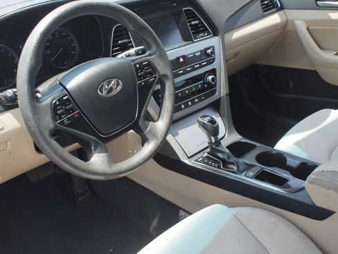 Used 2016 Hyundai Sonata Sport FWD image 9