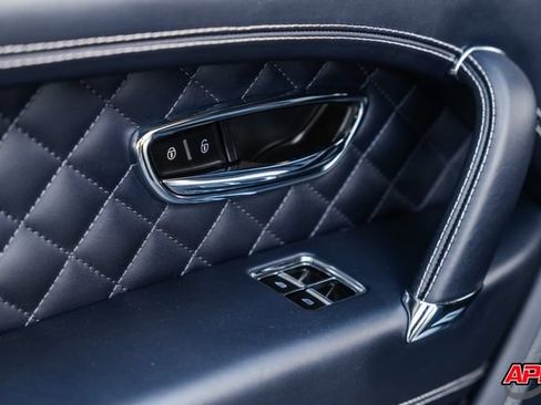 Used 2017 Bentley Bentayga AWD/4WD image 72