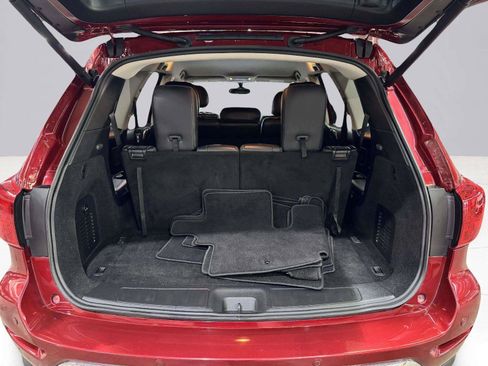 Used 2019 Nissan Pathfinder SL FWD image 42