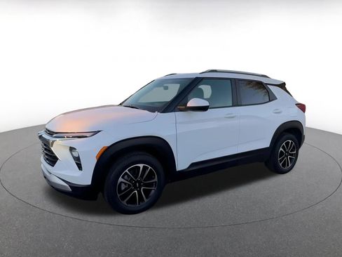 Used 2025 Chevrolet TrailBlazer LT image 8