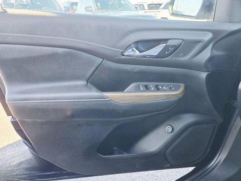 Used 2021 GMC Acadia SLE w/ Driver Convenience Package image 35