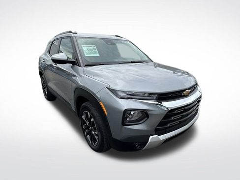 Used 2023 Chevrolet TrailBlazer LT w/ Convenience Package FWD image 8
