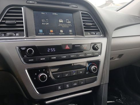 Used 2016 Hyundai Sonata SE FWD image 18
