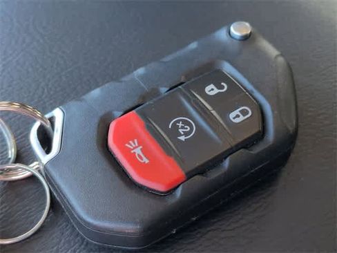 Used 2021 Jeep Wrangler Unlimited Sahara image 36