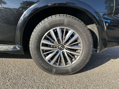 Used 2023 Nissan Armada SL w/ Captain's Chairs Package image 34