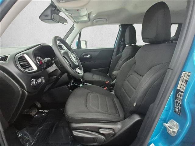 Used 2021 Jeep Renegade Latitude AWD/4WD image 16