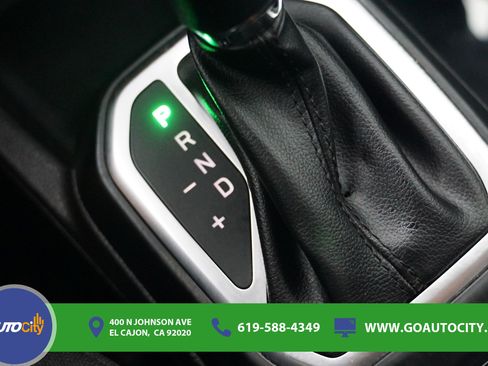 Used 2023 Jeep Renegade Latitude AWD/4WD image 24