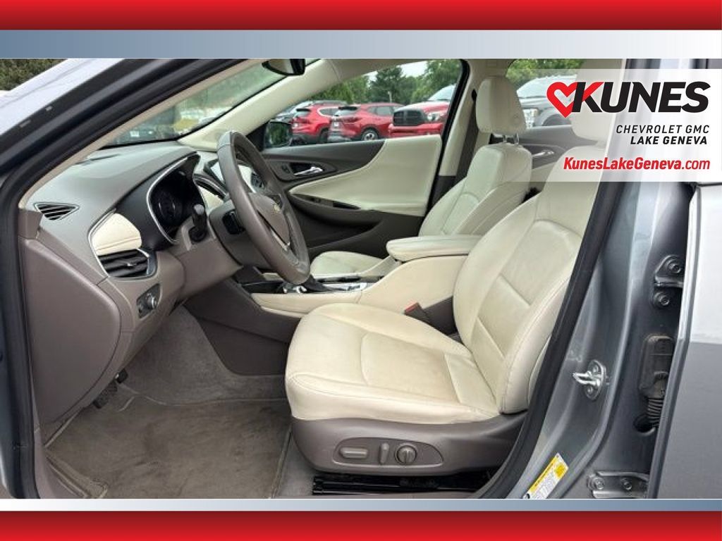 Used 2024 Chevrolet Malibu LT FWD image 14