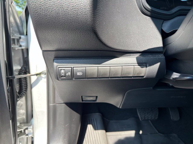 Used 2026 Toyota Corolla LE FWD image 31