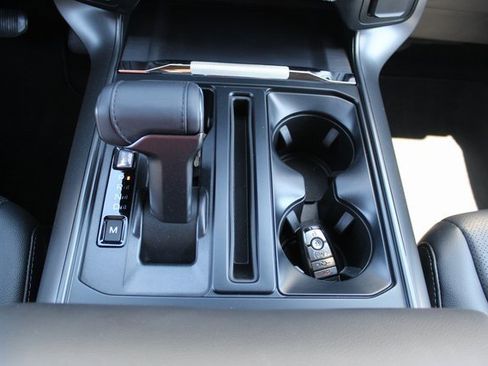 Used 2024 Ford F150 Lariat image 24